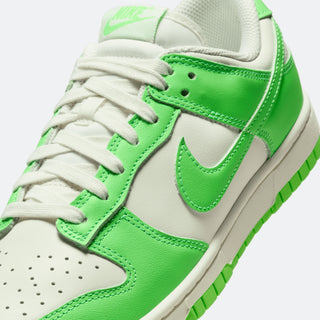 W Nike Dunk Low 'Green Strike'